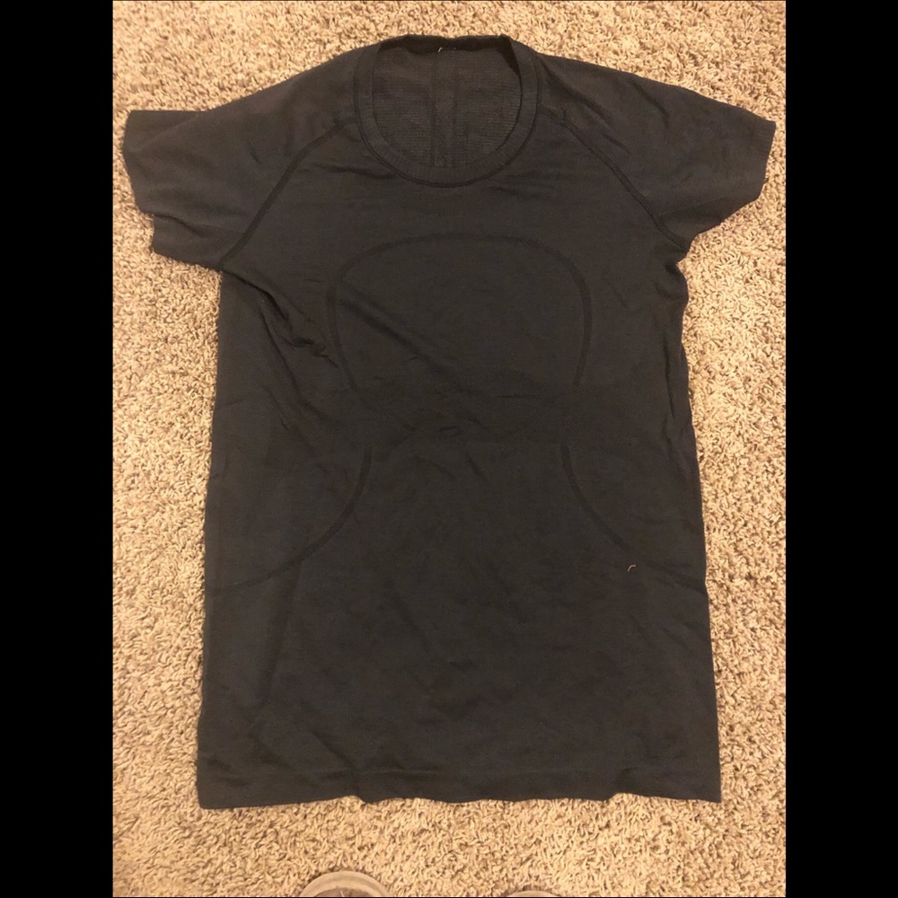 lululemon wicking tshirt